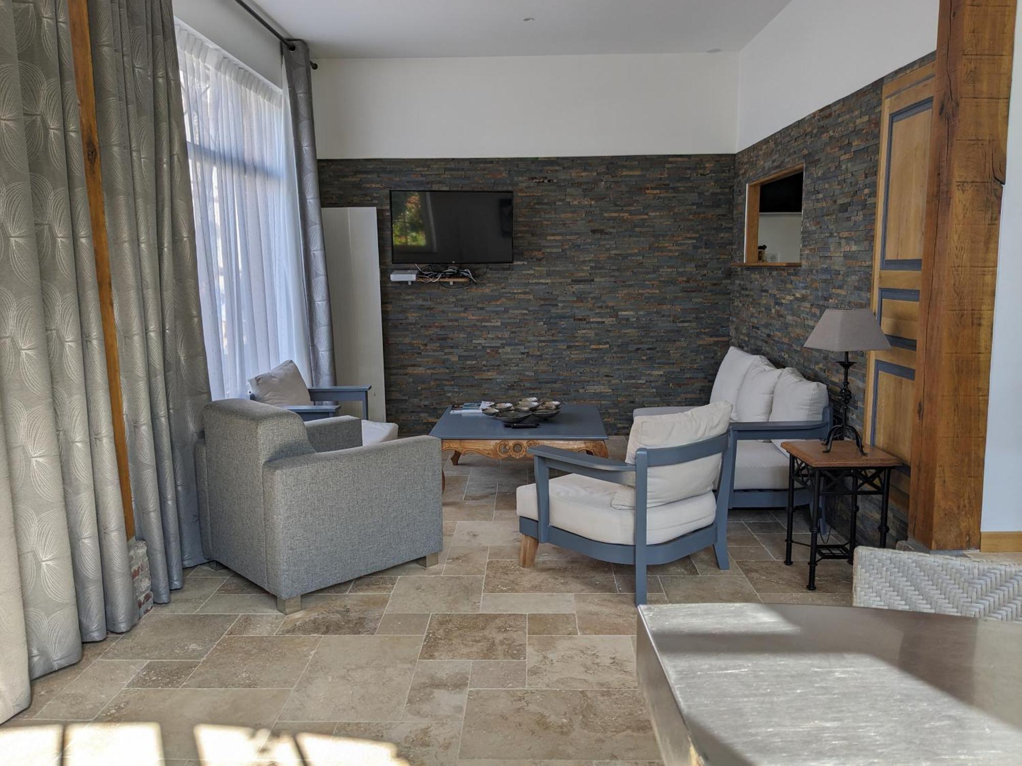 Hotel Et Spa Le Lion D'Or Pont-Évêque المظهر الخارجي الصورة